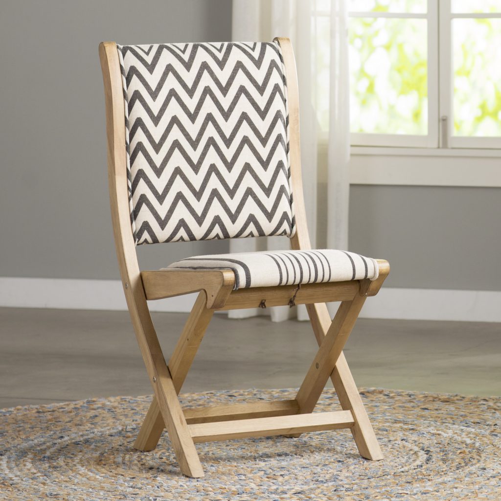 comfortable wooden folding chairs